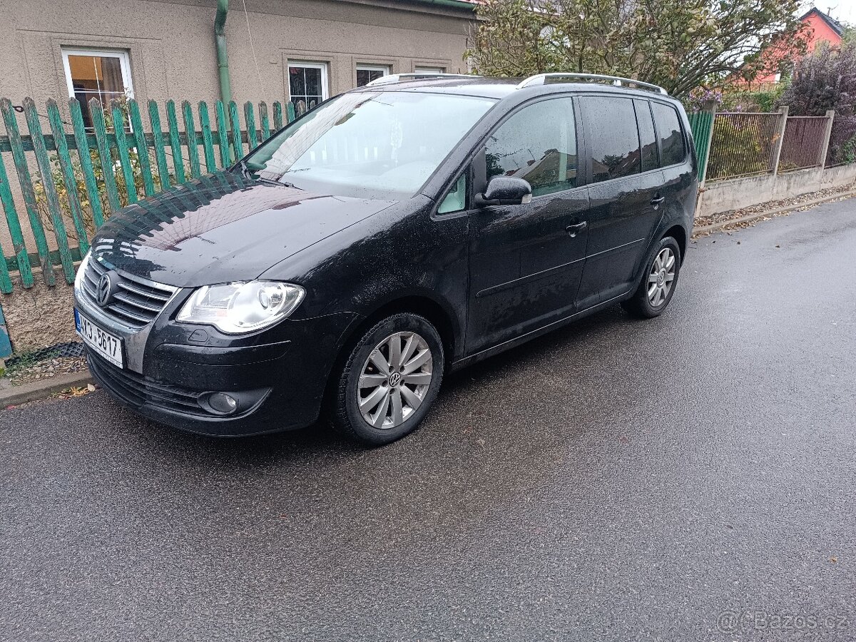 Volkswagen Touran - 5