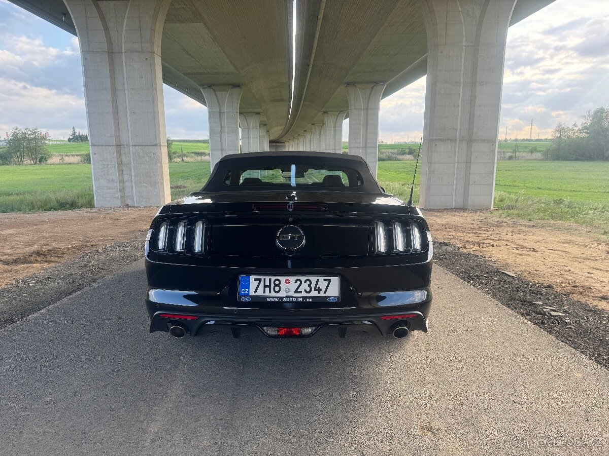 Ford Mustang GT 5.0 V8 Cabrio SLEVA - 5