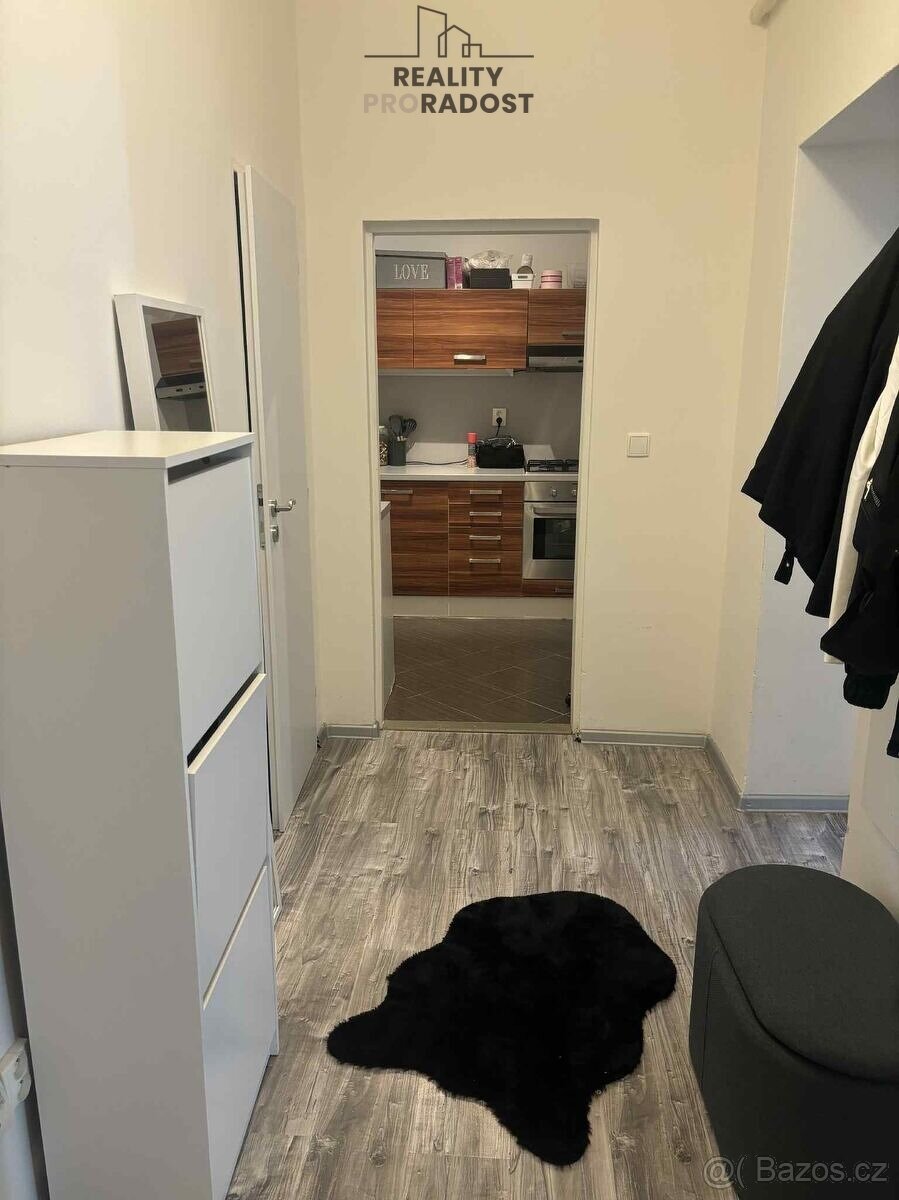 Pronájem bytu 3+1 na ulici Kosmové Ostrava - Přívoz - 5