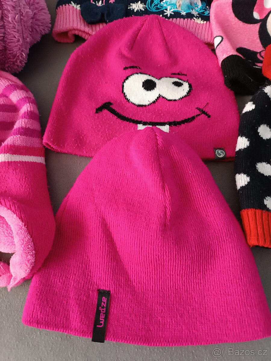 Prodám dětské čepice, kus 20kč, - 5
