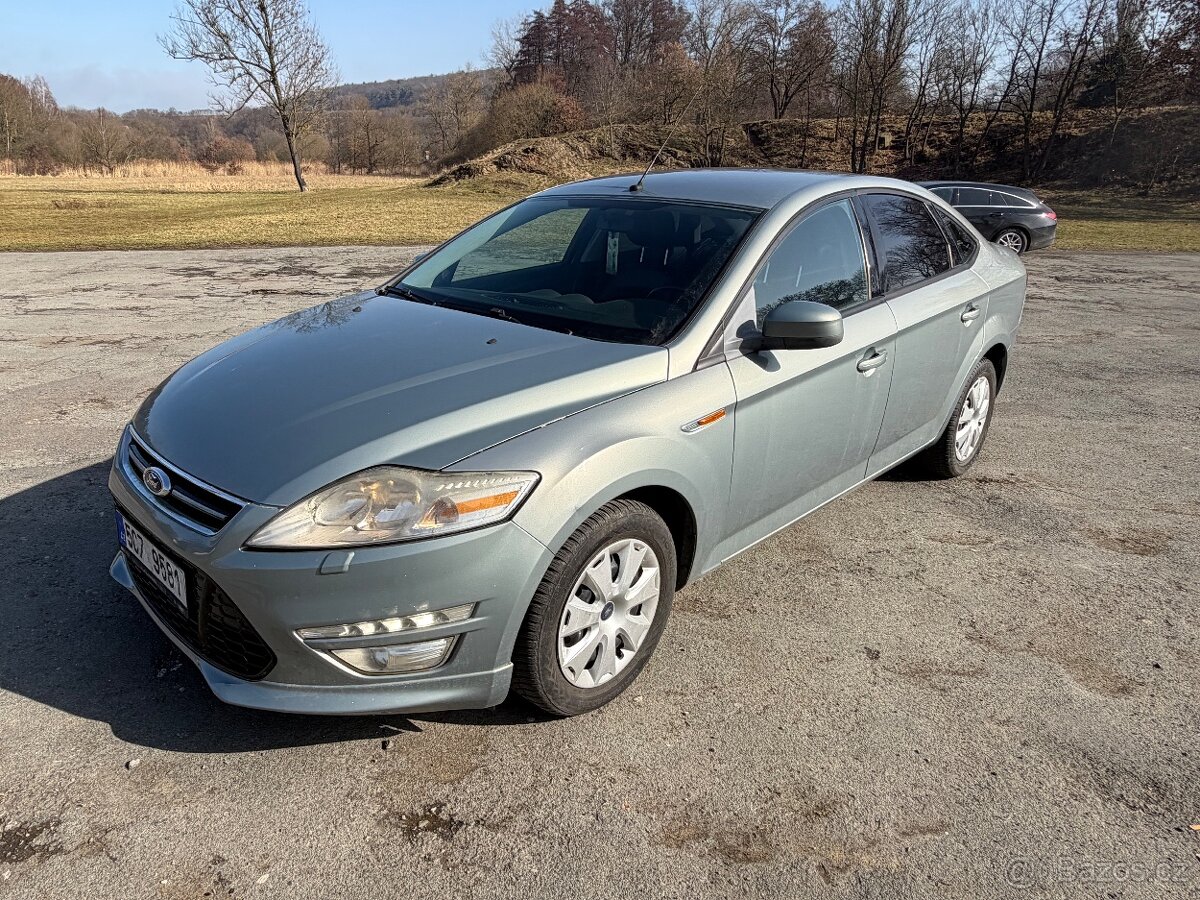 Ford Mondeo 2.0i - 5