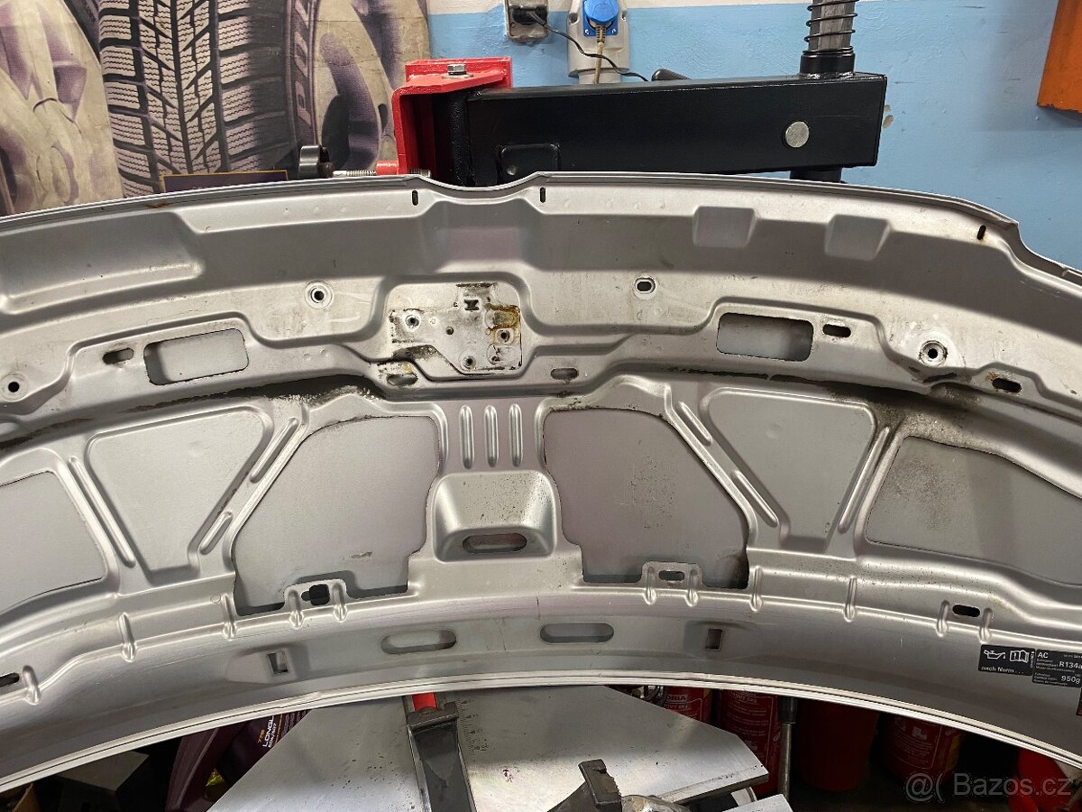 Kapota VW T5 - originání díl stříbrná - 5