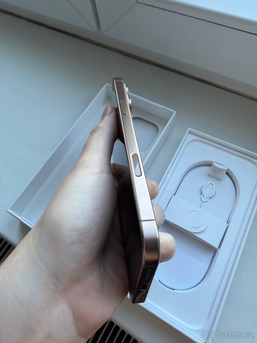 Apple iPhone 16 Pro Max - 5