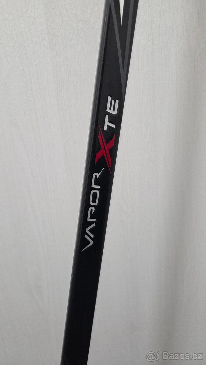 Hokejka Bauer P92 Pravá, SR, flex 95 - 5