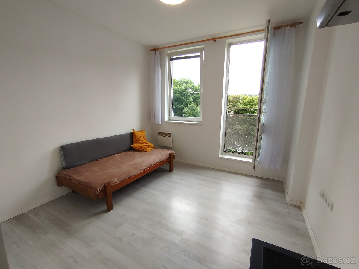 Pronájem garsonky 18m2 - 5