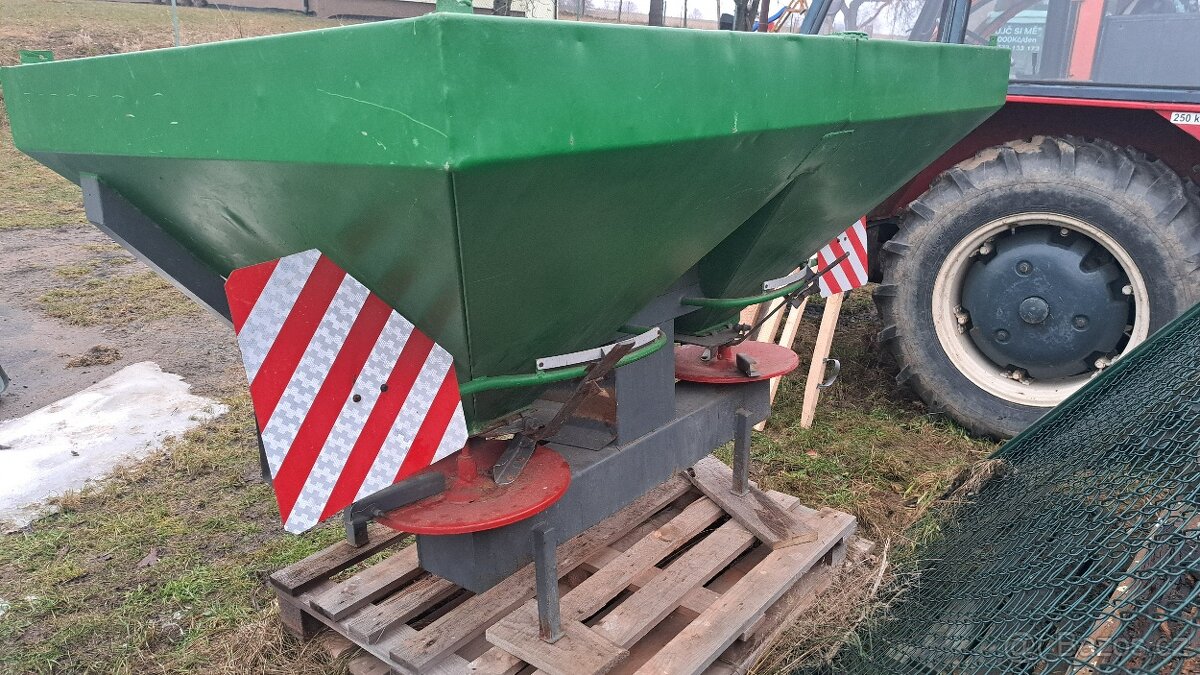 Rozmetadlo průmyslových hnojiv - 5