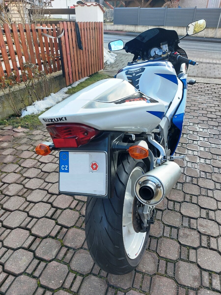 Suzuki GSXR 750 - 04/2002 - 5