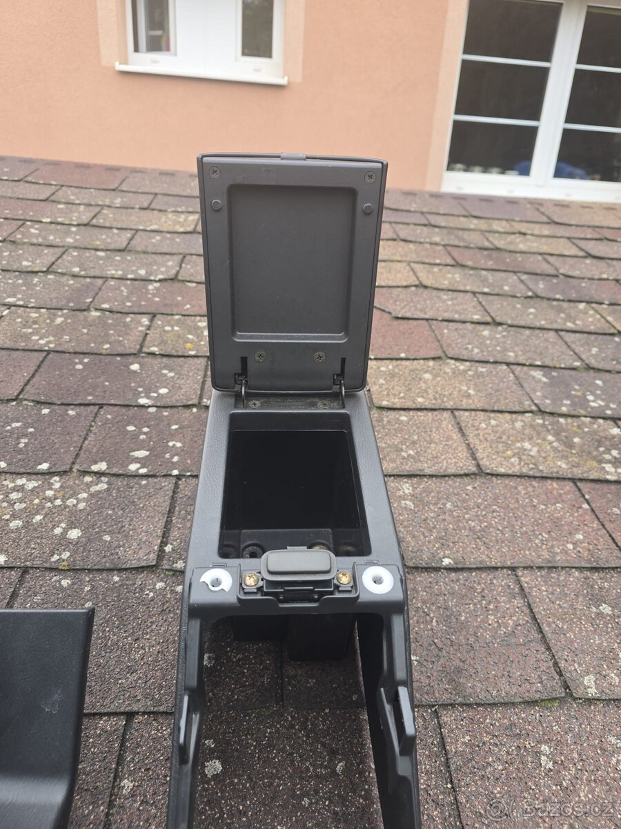 Subaru Impreza WRX 2003-2005 GD - plasty interiér - 5