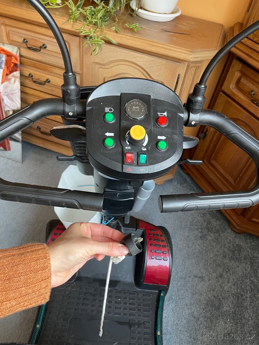 Elektrický vozík - skútr R300S - 5