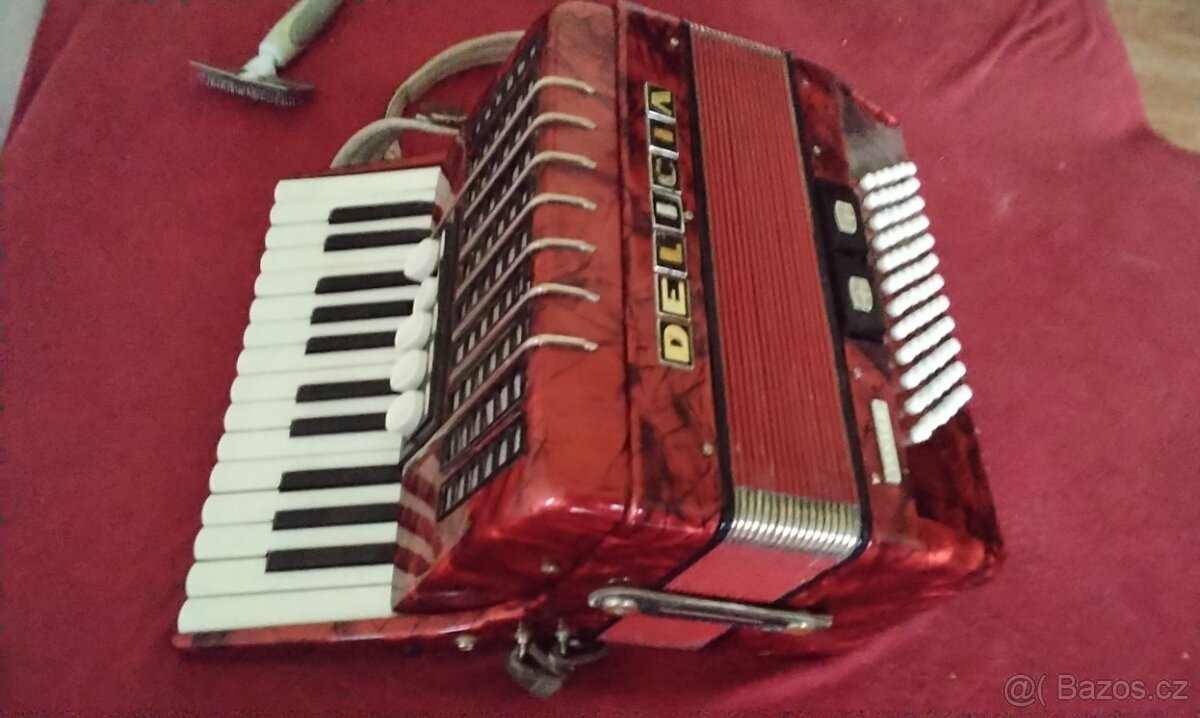 Prodám akordeon delicie junior 72 basů 3 hlas - 5