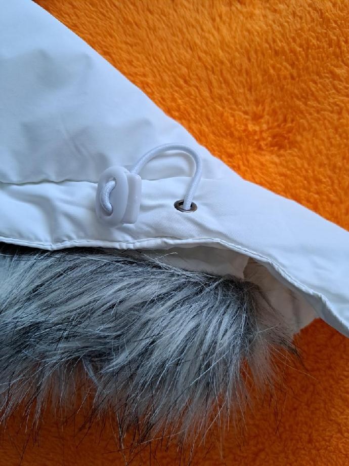 teplá vesta s odep. kapucí i kožešinou, vel. S zn. H-Fashion - 5