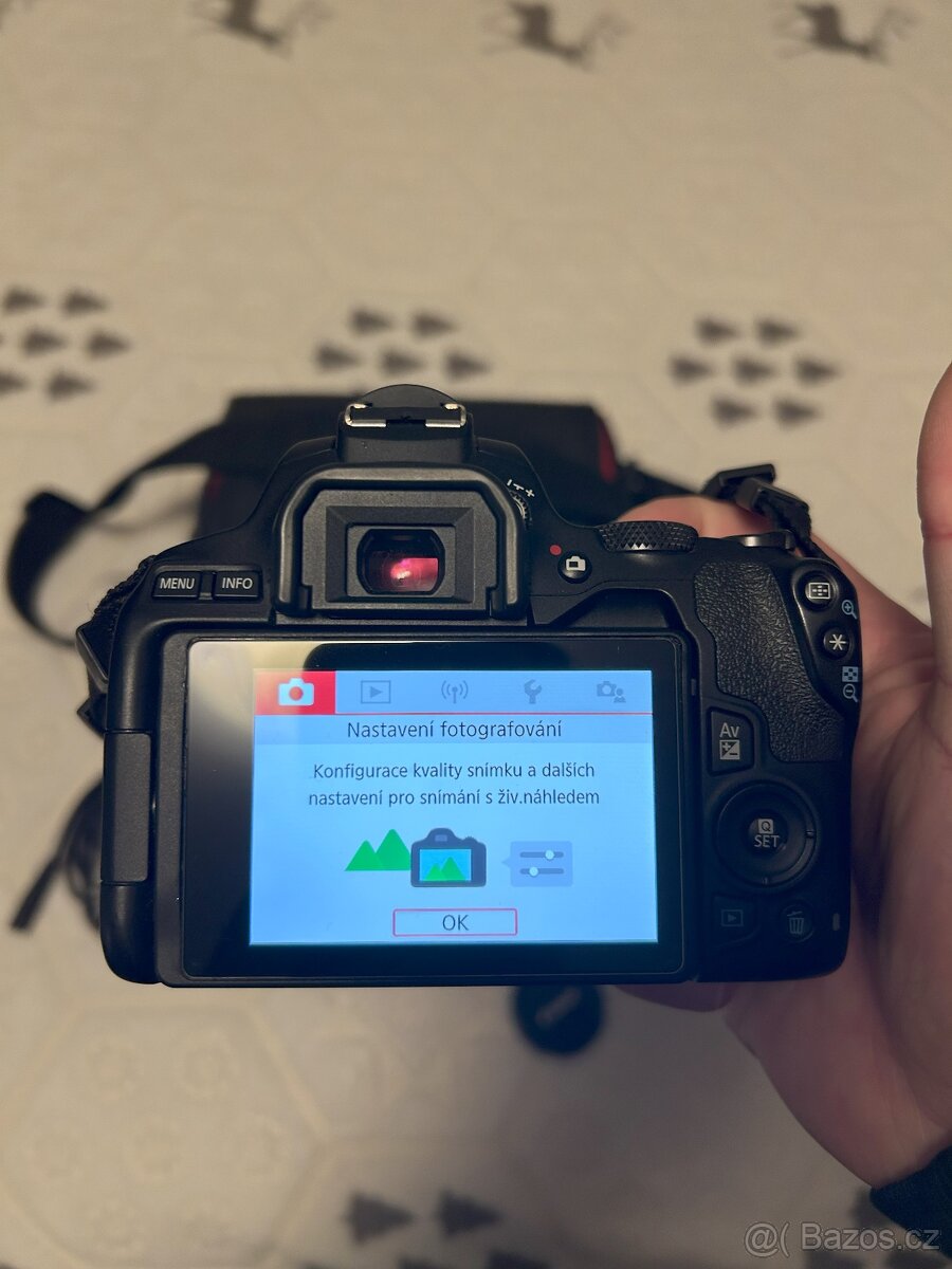 Prodám zrcadlovku Canon EOS250D + příslušenství - 5