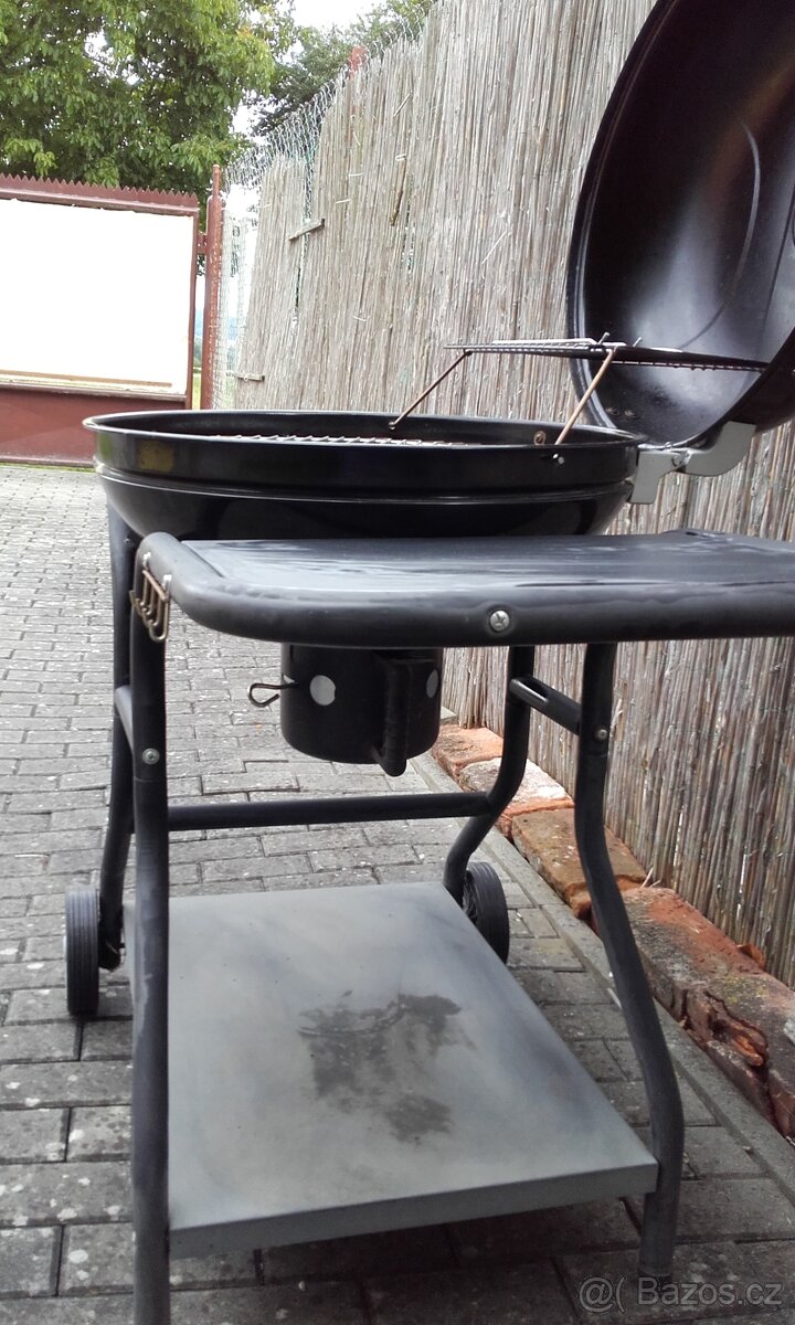 Gril na dřevěné uhlí - 5