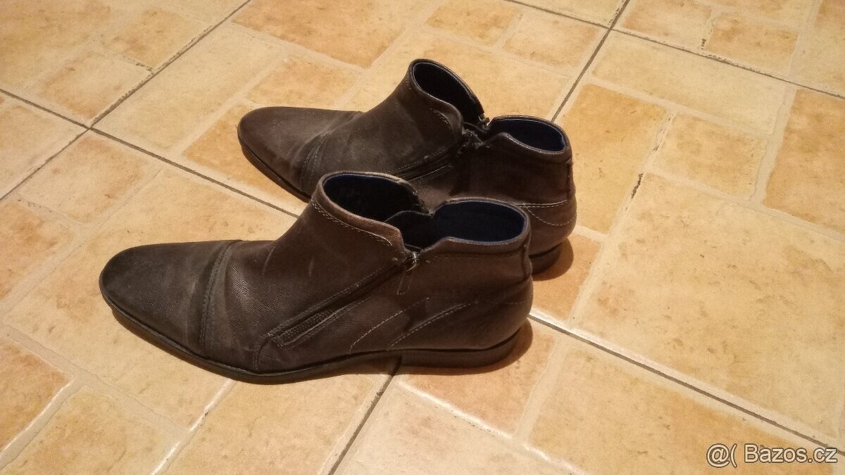 Kožená kotníková obuv zn. Bugatti, vel. 46 - 5