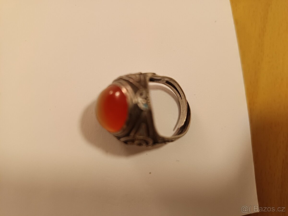 Starožitný ,stříbrný prsten s kamenem - 5