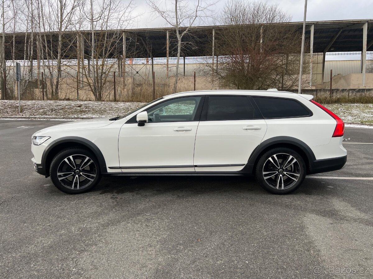 Volvo V90 Cross Country - 5