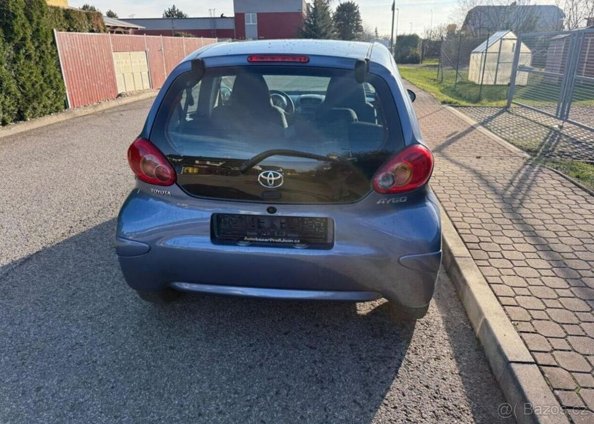 Toyota Aygo 1,0 i klima serviska nová STK benzín - 5
