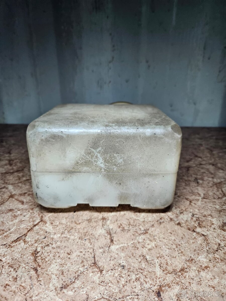 Nádobka ostřikovače Vaz 2101 - 5