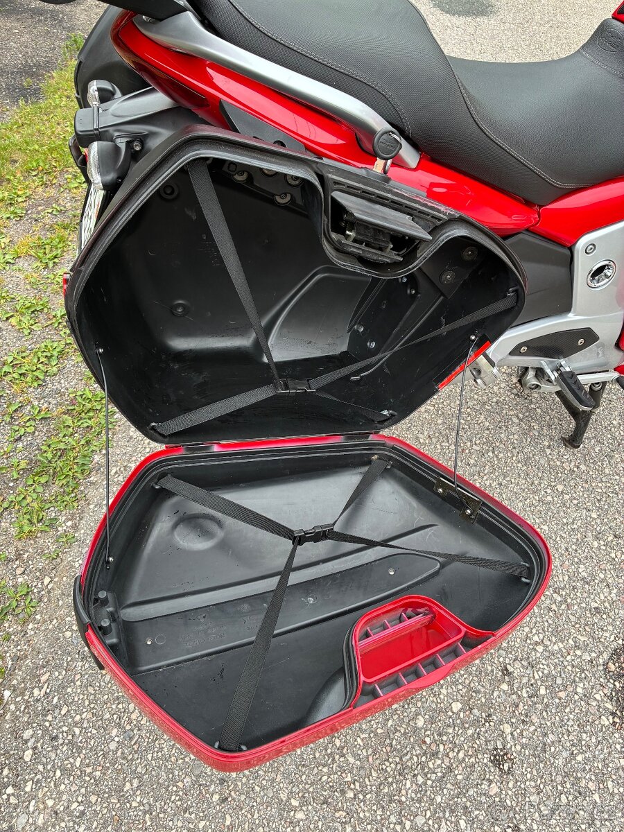 Moto Guzzi Norge 1200 - 5