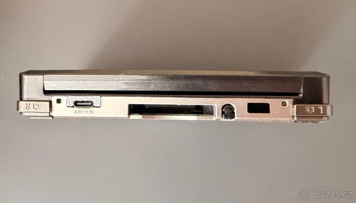 Nintendo 3DS (USB-C napájecí port) - 5