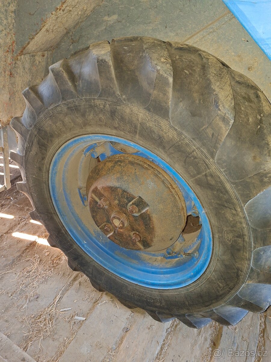 Traktor Zetor 6911 - 5