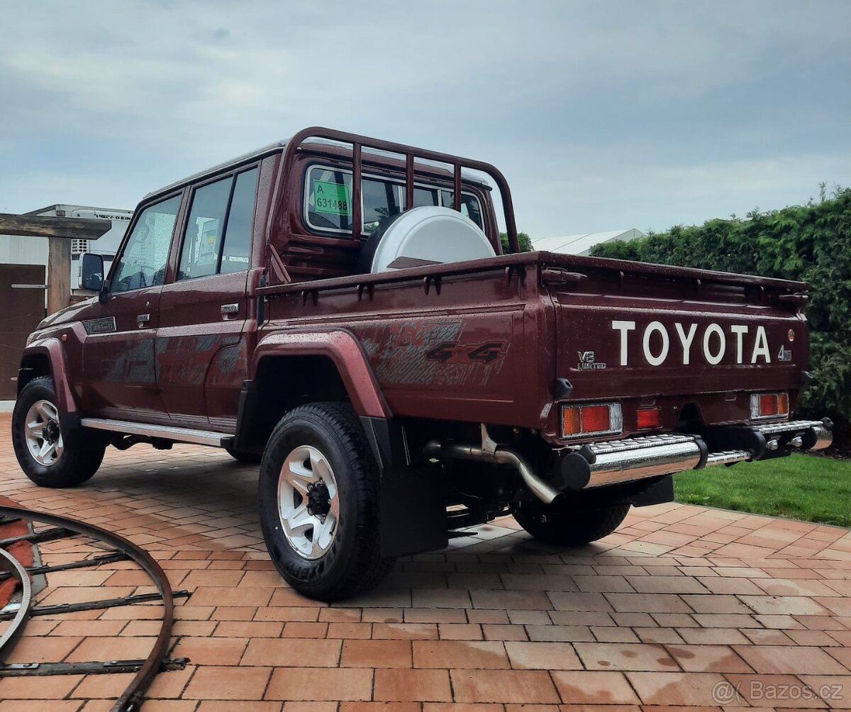 LAND CRUISER 79 VDJ , 4,5 V8 TD, Pick Up,200PS,MAX.Vybava