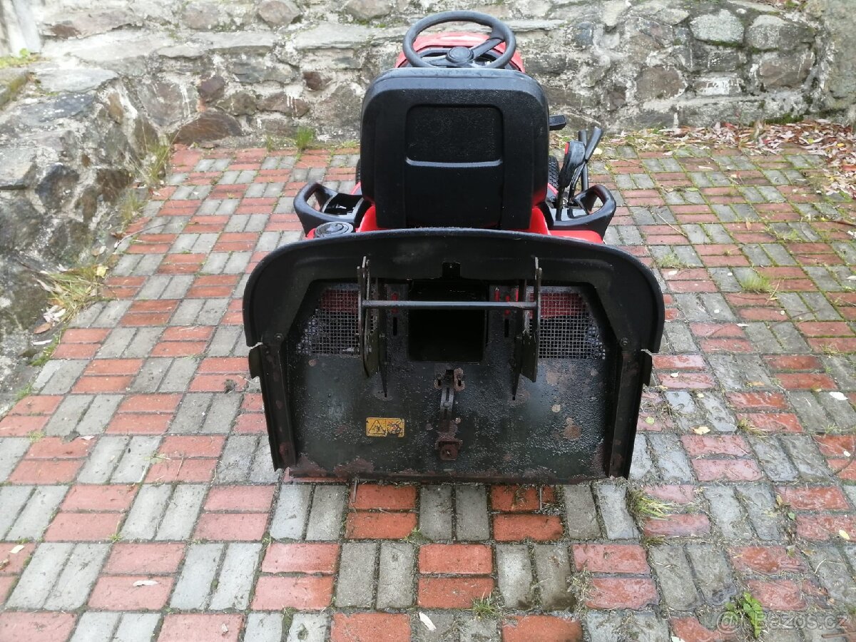 Zahradní traktor Snapper 1840 - 5