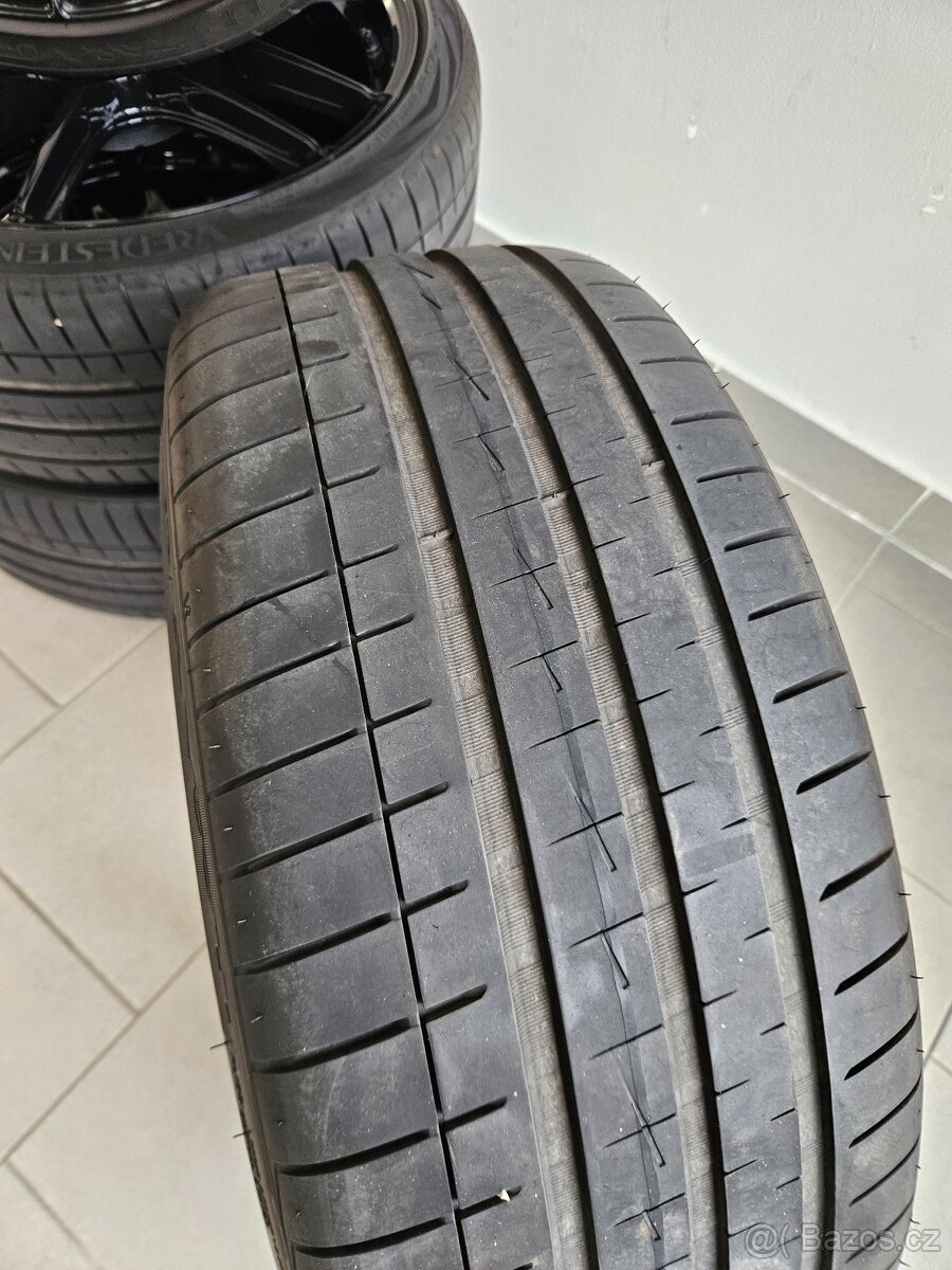 OZ Indy HLT _ 5x112 Letní 235/35/20 - 5