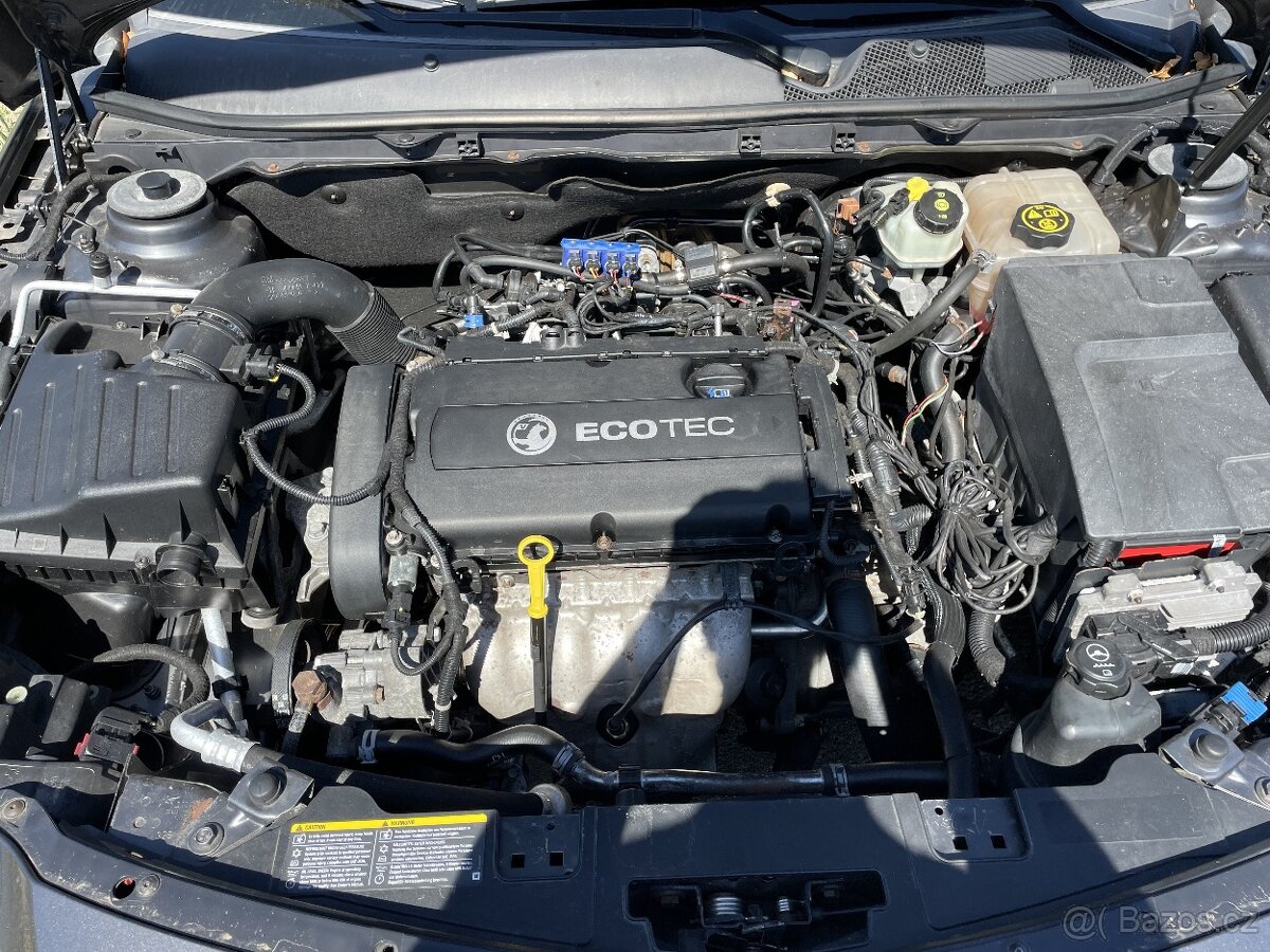 Opel Insignia A 1.8i 103kW Rok 2009 Náhradní díly - 5