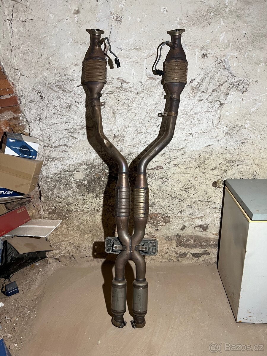 BMW M3 E92 kompletni vyfuk + Milltek - 5