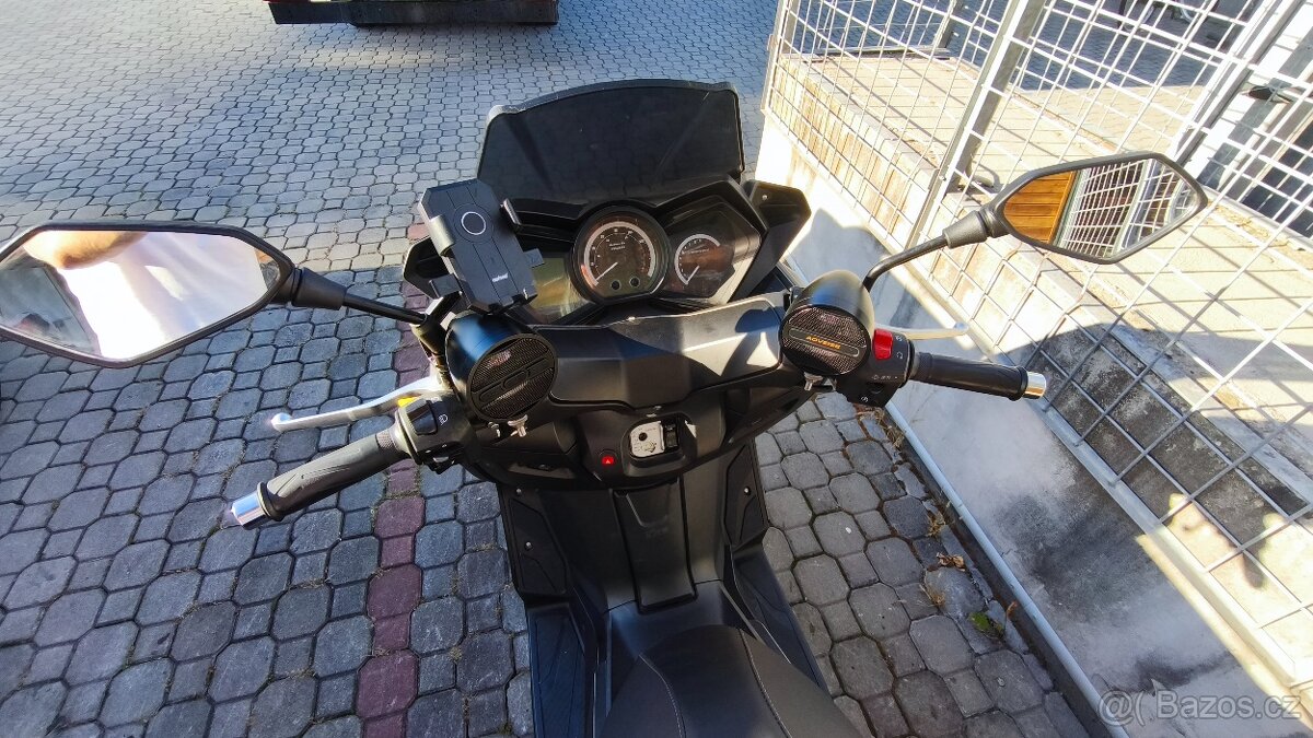 Maxi skútr Caesar 125 - 5