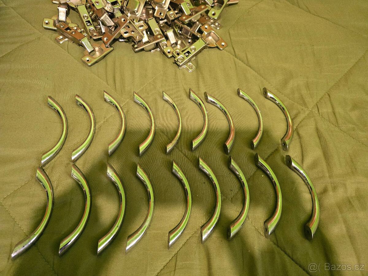 Predam pánty a uchytky - 5