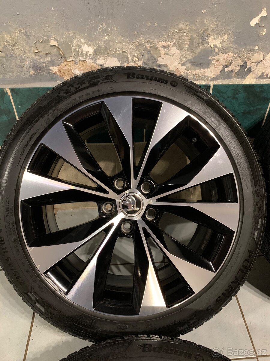 Alu kola Škoda R18 5X112 ZÁNOVNÍ ZIMNÍ PNEU 235/45 R18 8,5mm - 5