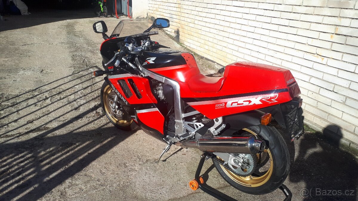 Suzuki GSXR 1100 - 5