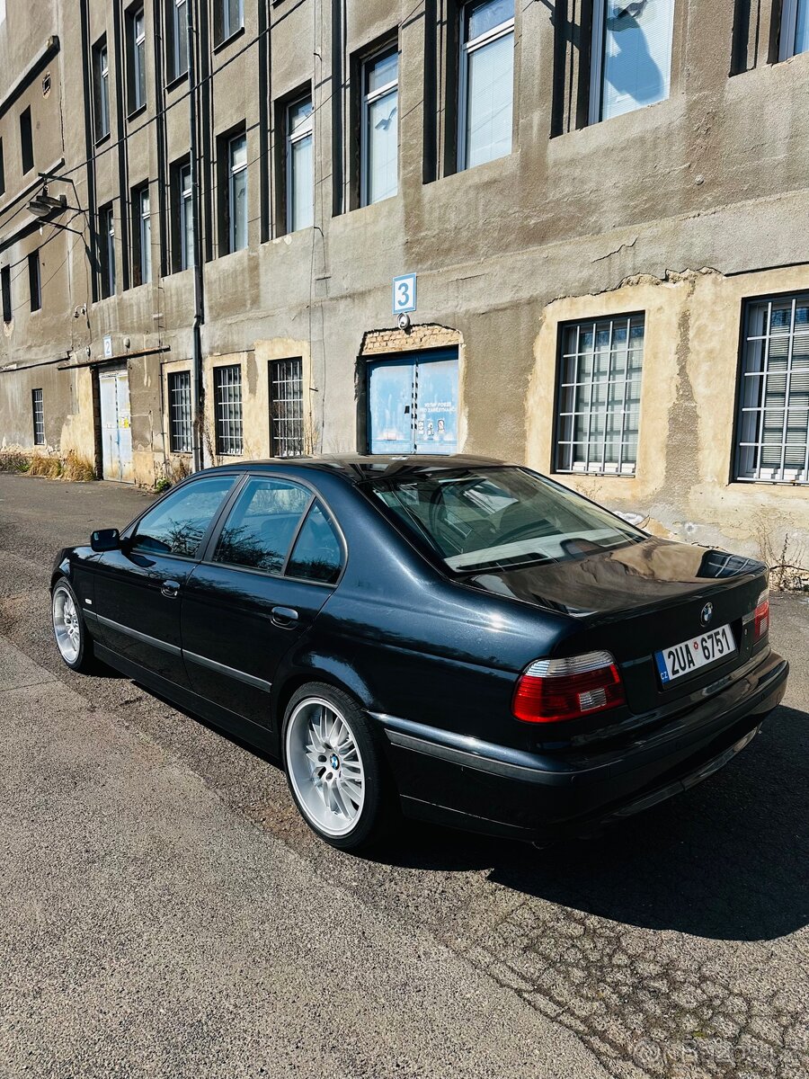 Prodám Bmw E39 Sedan 535i V8 Shadow-line - 5