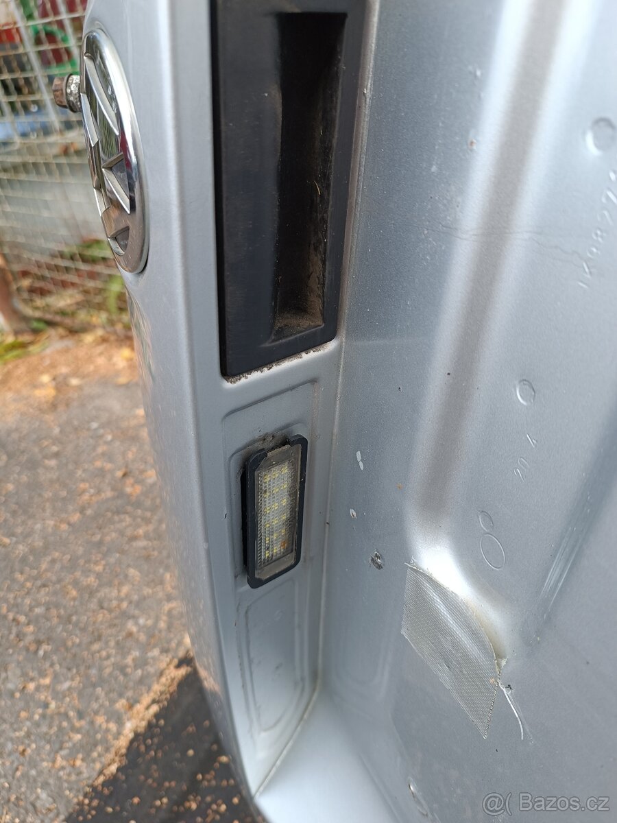 VW Golf 5 combi ,variant - páté dveře, víko kufru - 5