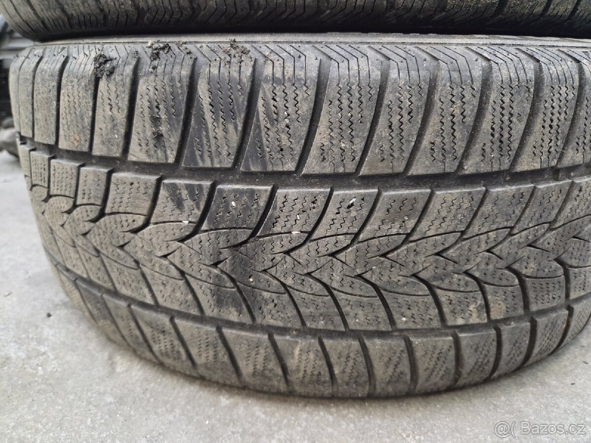 215/45 R16 zimní pneu sada - 5