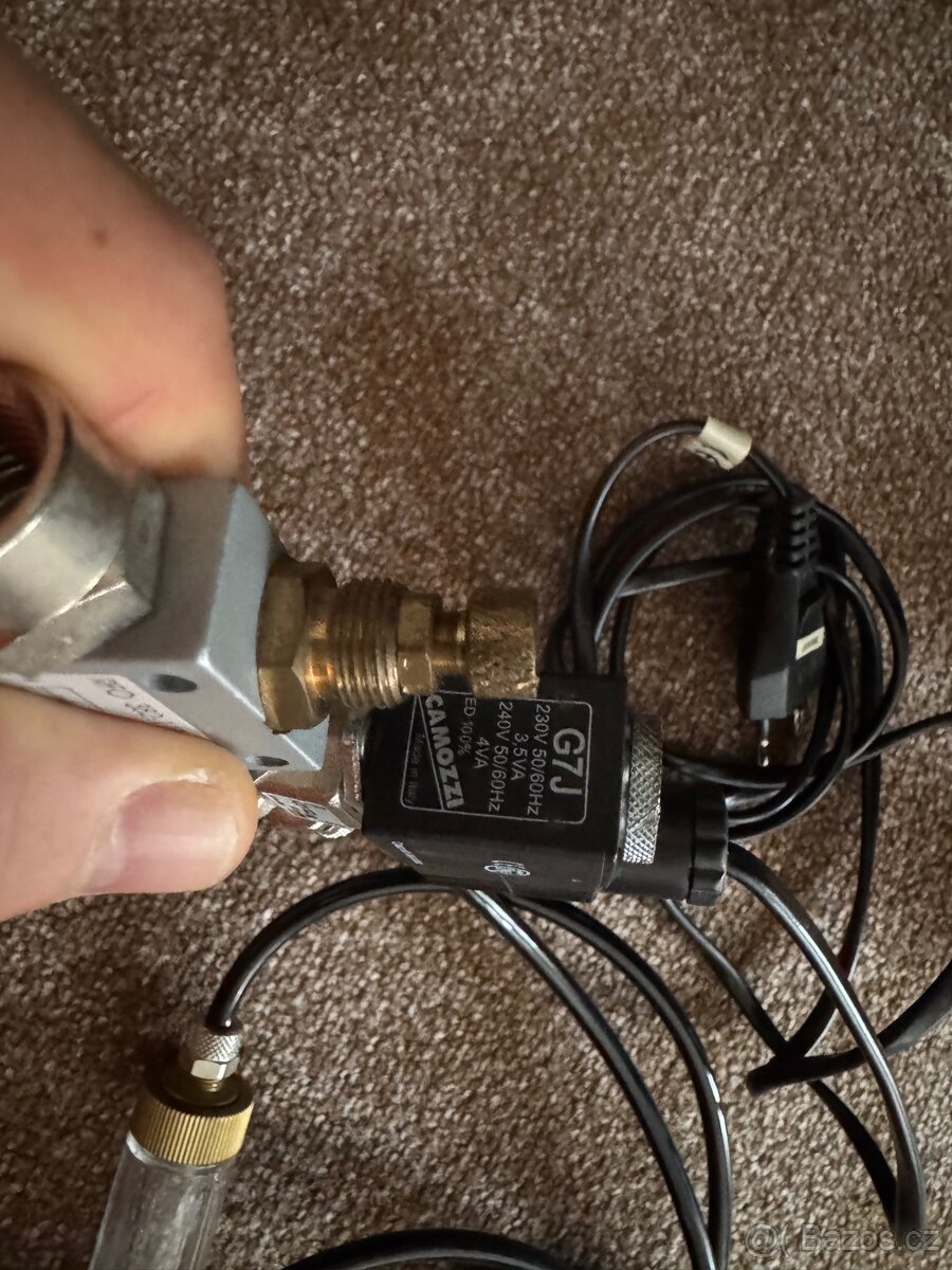 Elektromagnetický+jehlový ventil (noční vypínání co2) - 5