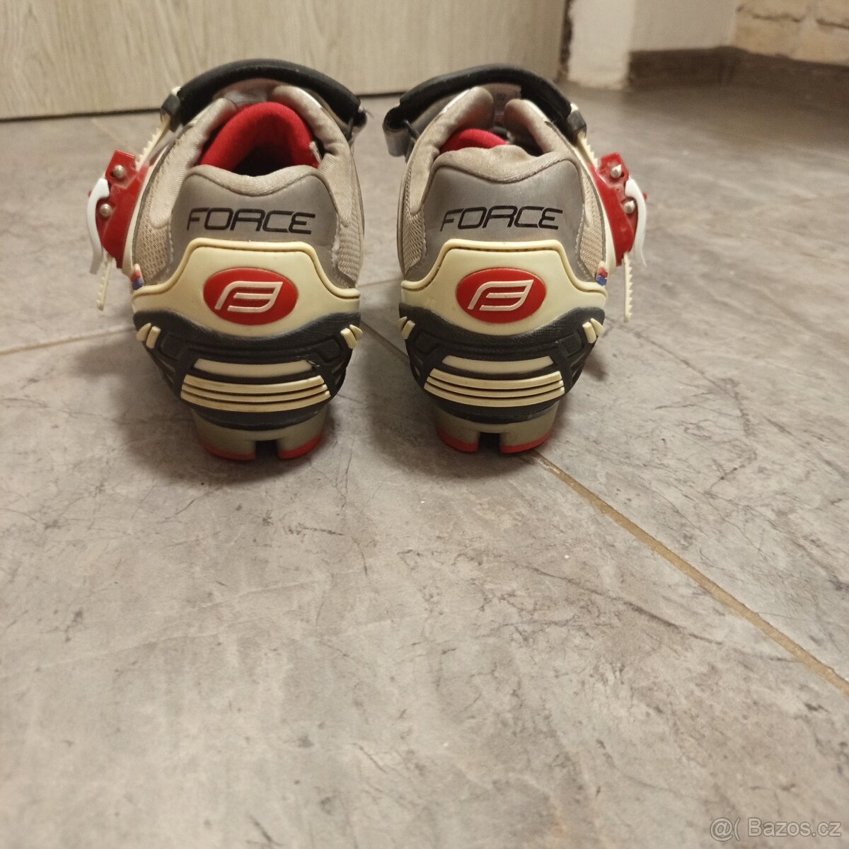 Tretry Force MTB Hard černo/bílé - 5