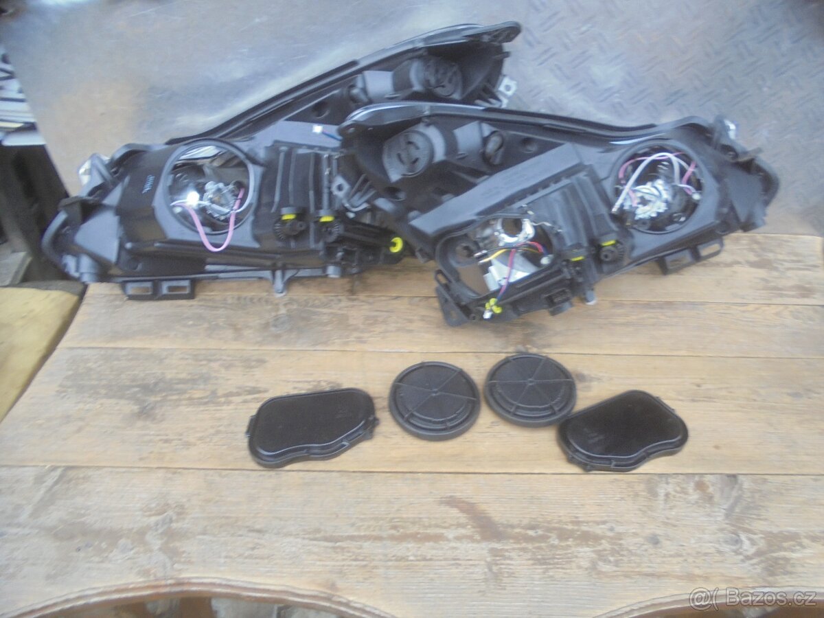 OPEL CORSA D - PŘEDNÍ SVĚTLA H7 , H1 - 5