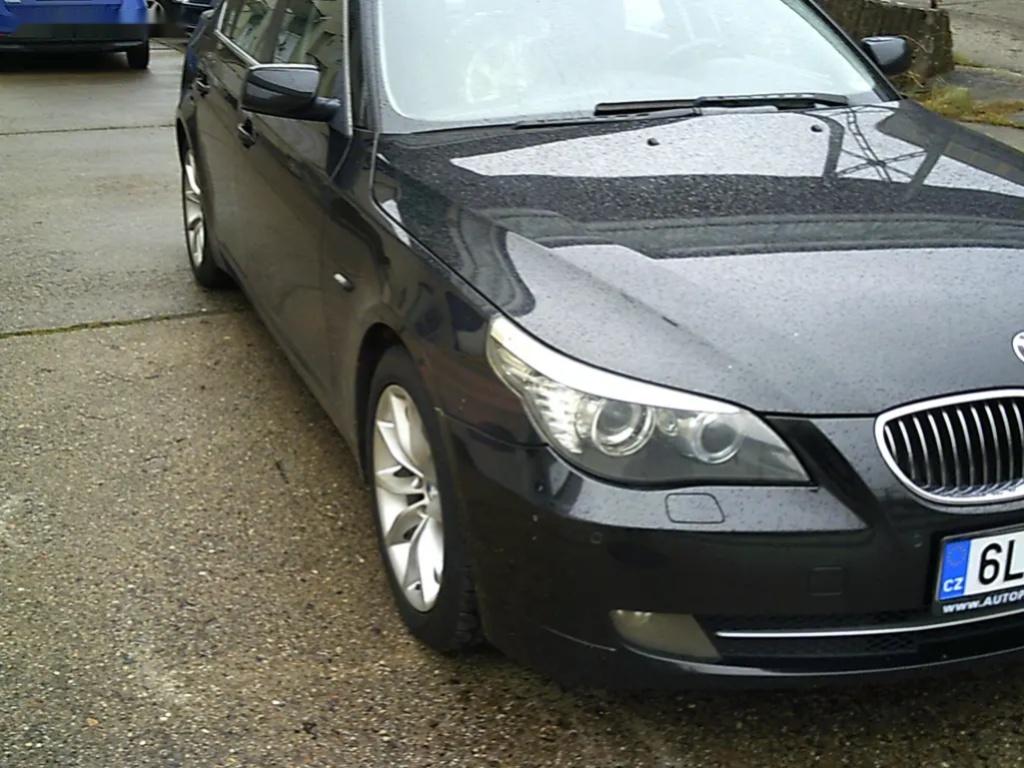 BMW Řada 5, 523i - 5