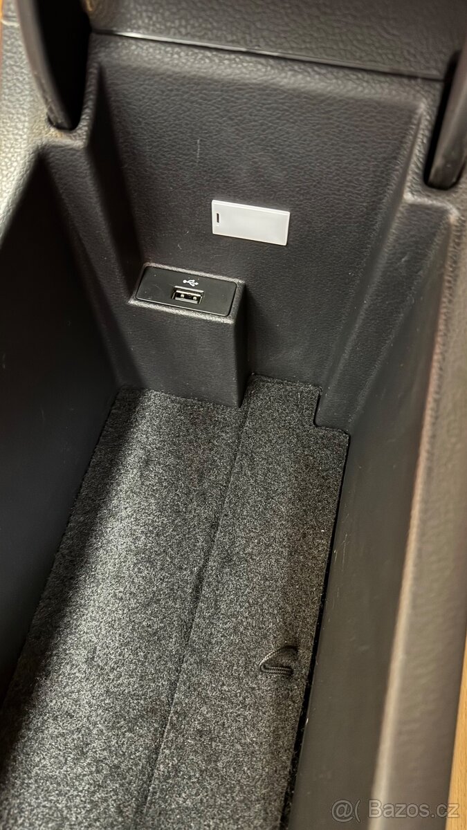 Středový tunel Škoda Superb 3 kompletní - 5