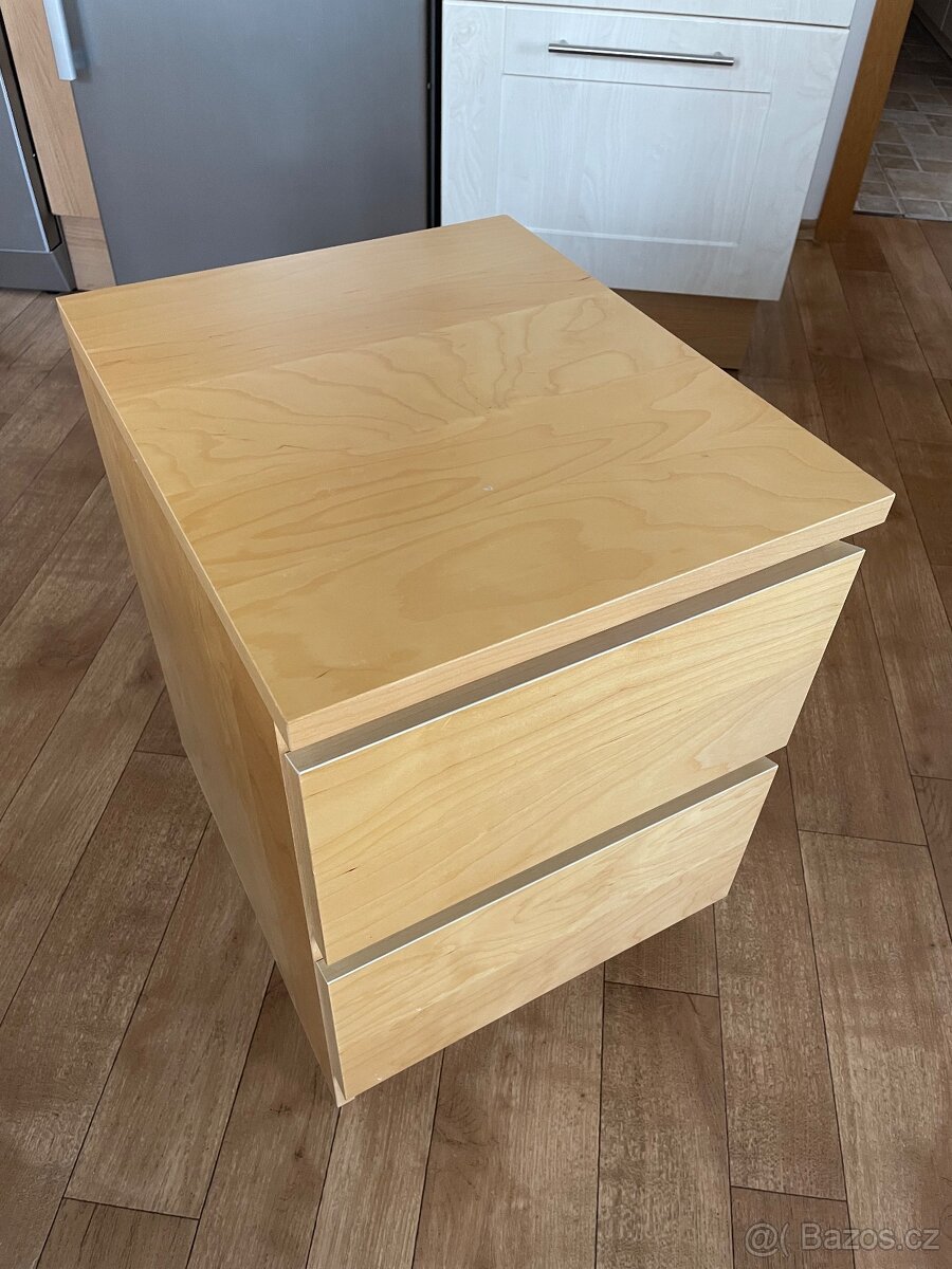 Noční stolek Ikea Malm - 5