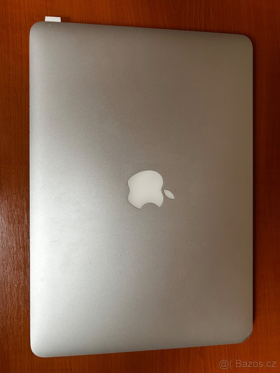 MacBook Pro 13” Early 2015, i5 / 8GB / 128GB - 5