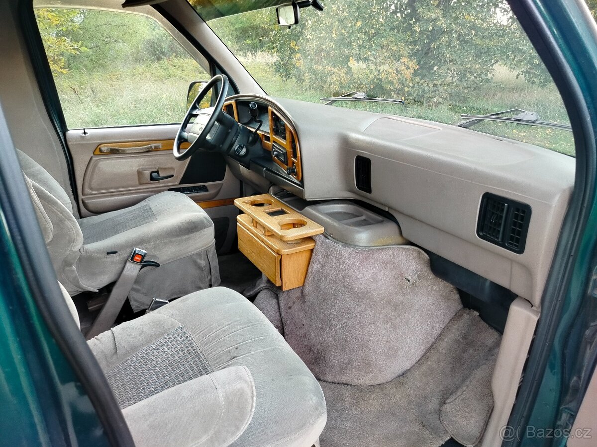 Ford Econoline E 150 - 5