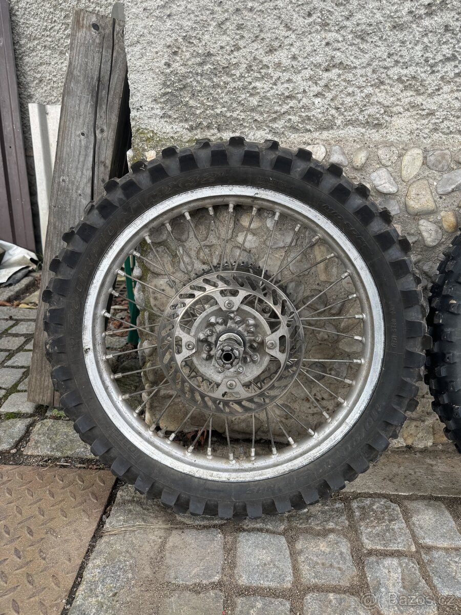 Kola Kawasaki KXF
