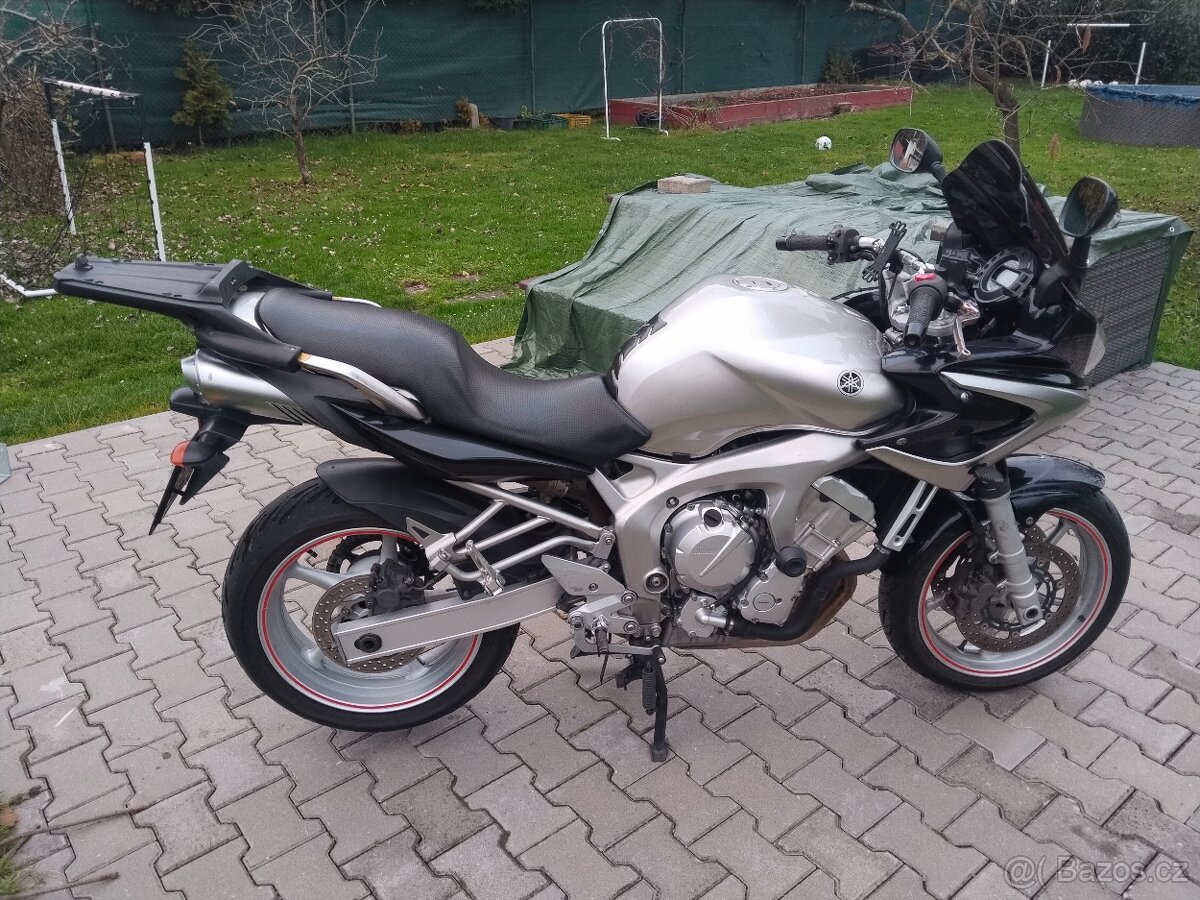 Yamaha fz6 - 5