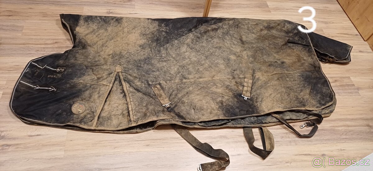 Prodám více výběhových dek na koně - 5