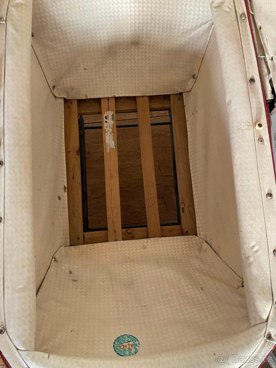 proutěný kočárek pro panenky - 5