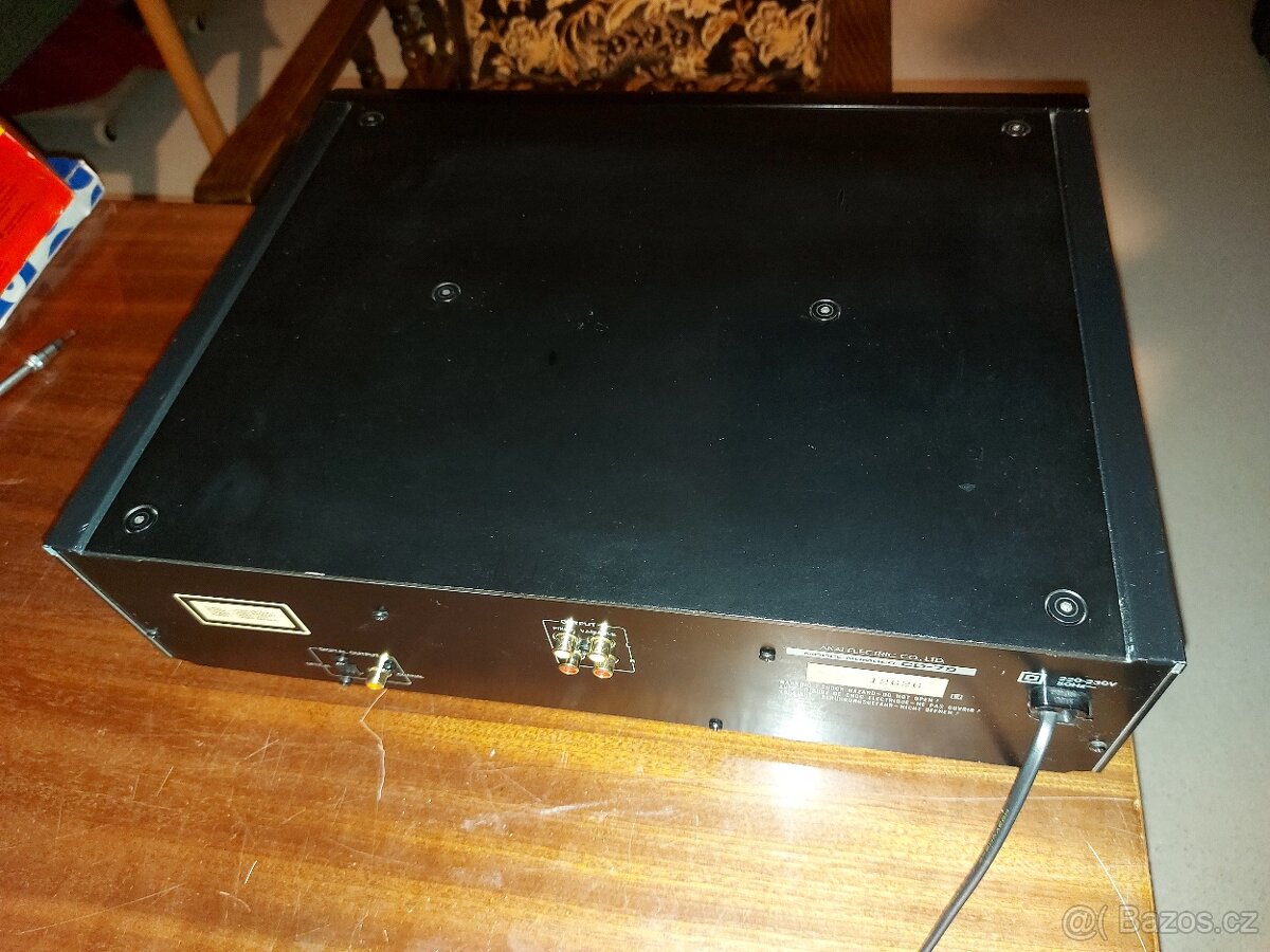 Predám AKAI CD-79 - 5
